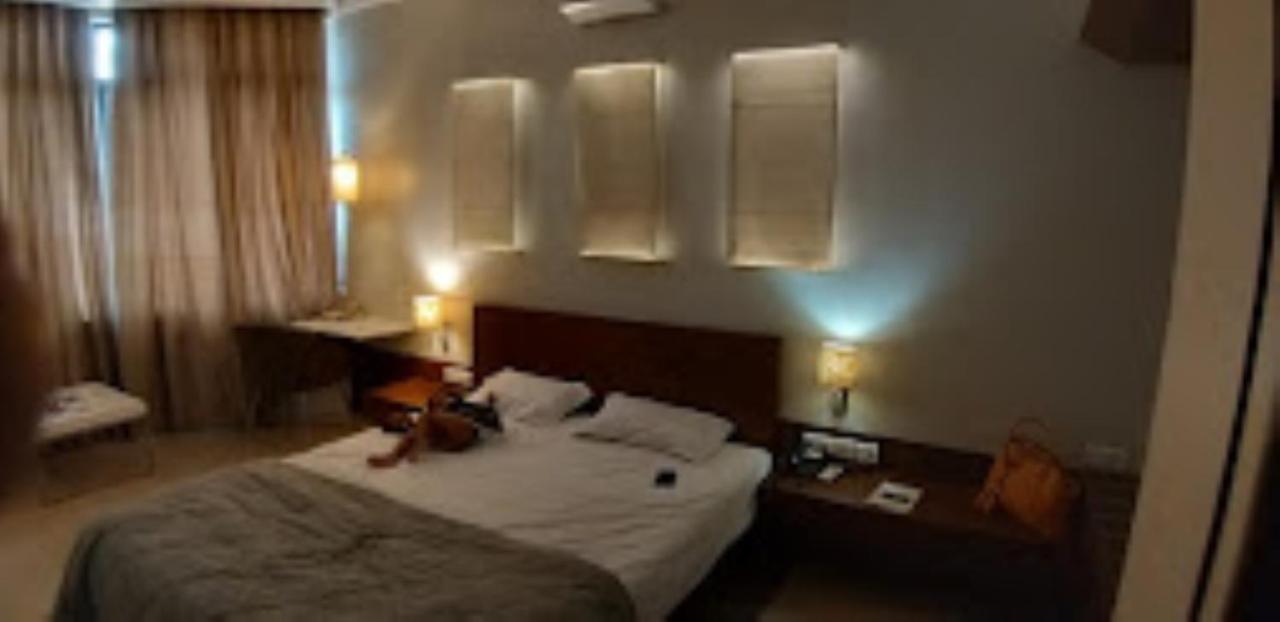 Hotel Maratha Residency,Ратнагири Экстерьер фото